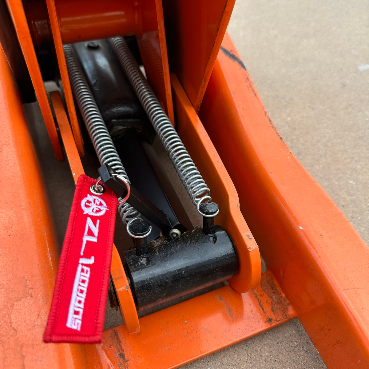Floor Jack Safety Stop Daytona ZL1 Addons floor-jack-safety-stop-daytona-zl1-addons